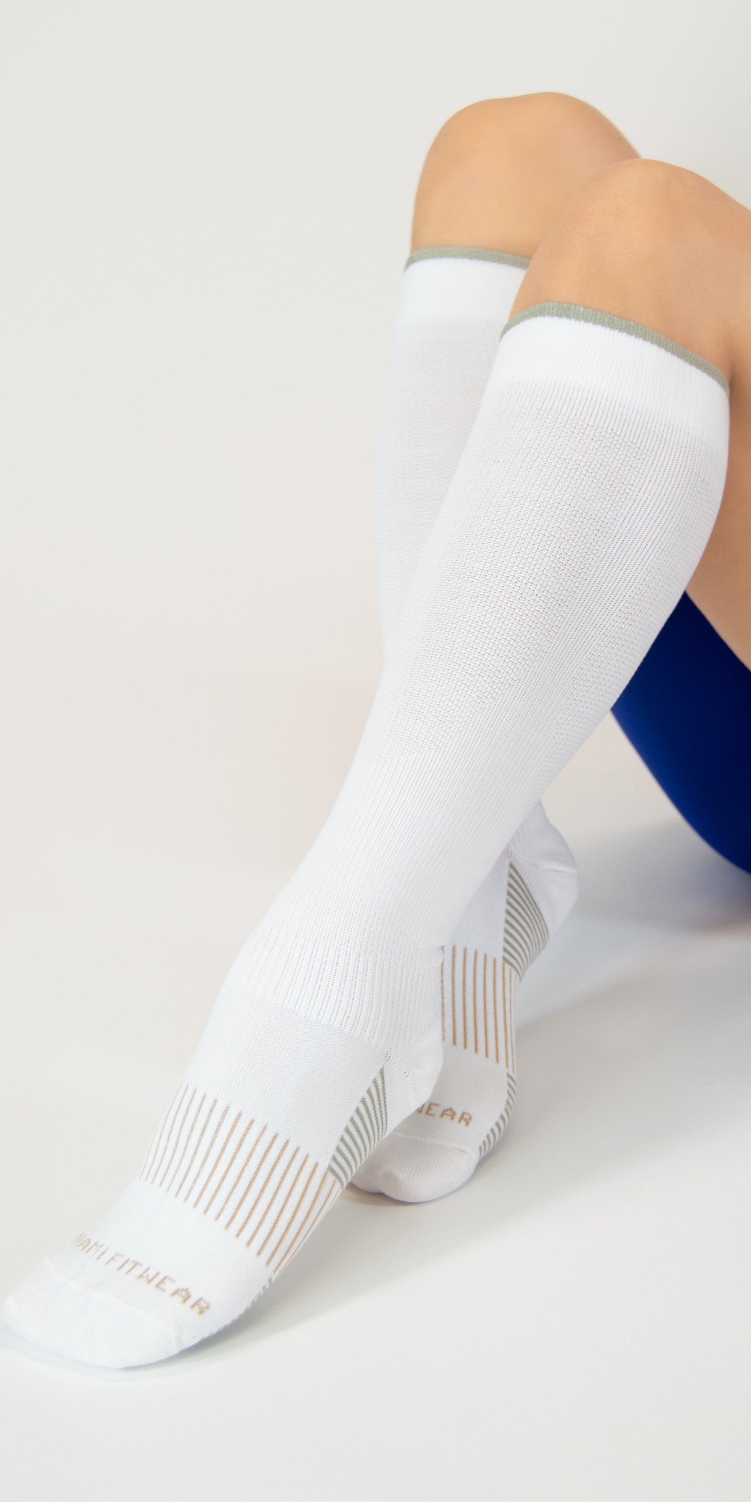 4 Pairs - Essential Set - Women's Everyday Compression Socks (15-20mmHg)